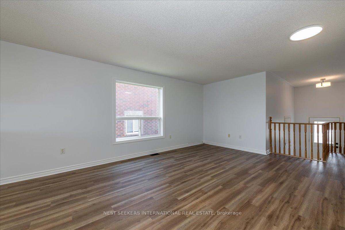 Photo 6 of Unit Upper Level, 116 Courtney Crescent, Barrie, Painswick South — HOMEH
