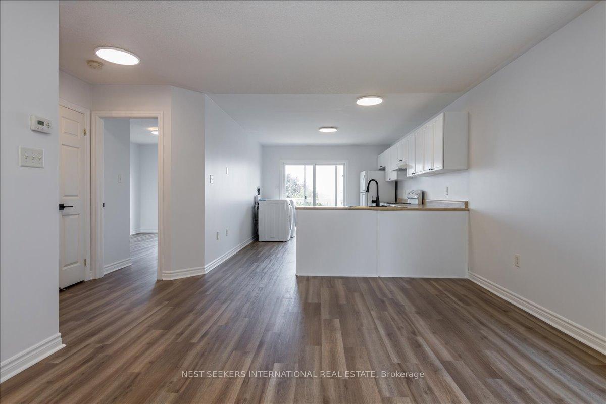 Photo 7 of Unit Upper Level, 116 Courtney Crescent, Barrie, Painswick South — HOMEH
