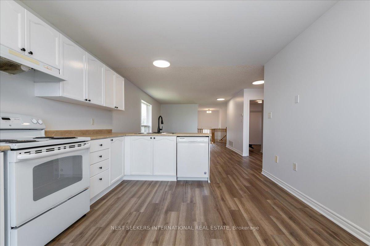 Photo 9 of Unit Upper Level, 116 Courtney Crescent, Barrie, Painswick South — HOMEH