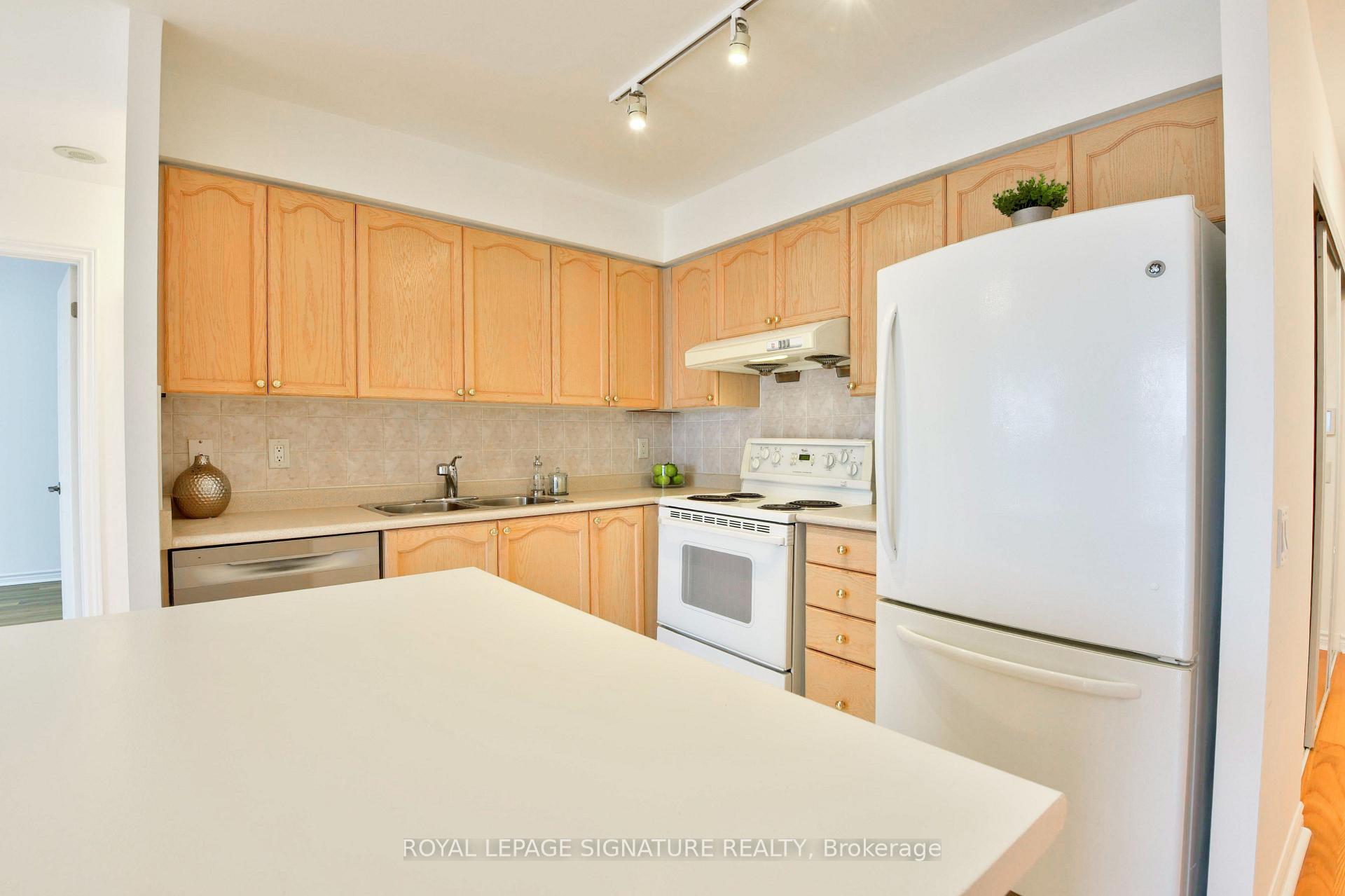 Photo 18 of Unit 705, 8 Mondeo Drive, Scarborough, Dorset Park — HOMEH