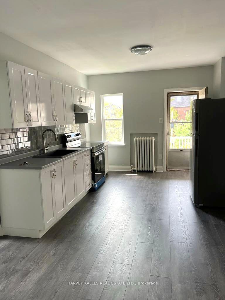 Photo 4 of Unit Upper, 202 Major Street, Toronto, University — HOMEH
