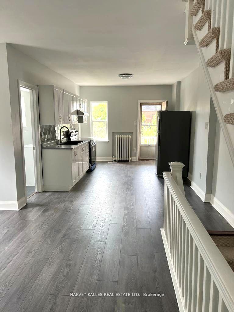 Photo 5 of Unit Upper, 202 Major Street, Toronto, University — HOMEH