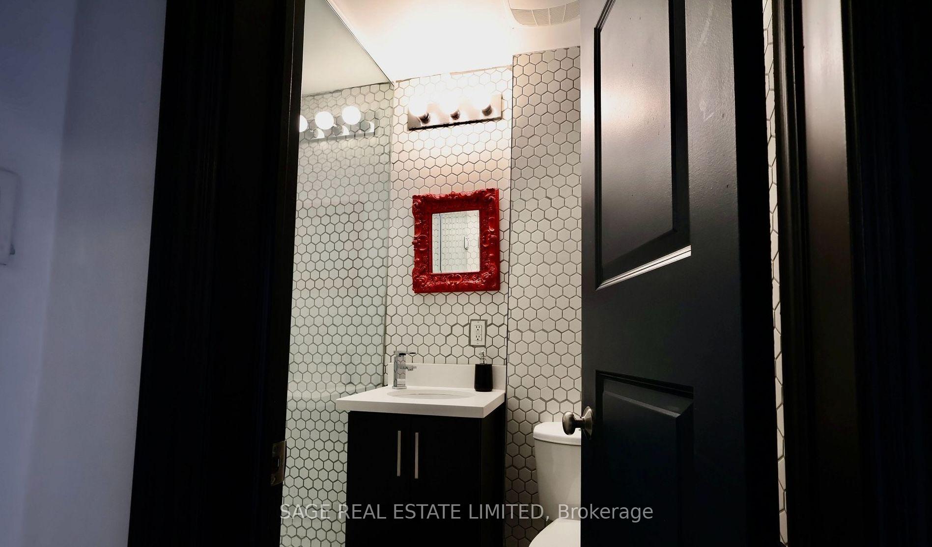 Photo 12 of Unit 2, 631 Queen Street W, Toronto, Waterfront Communities — HOMEH