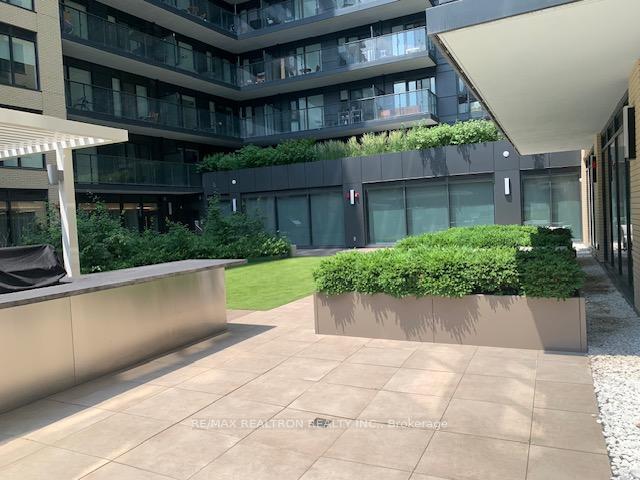 Front of Unit 402, 543 Richmond Street