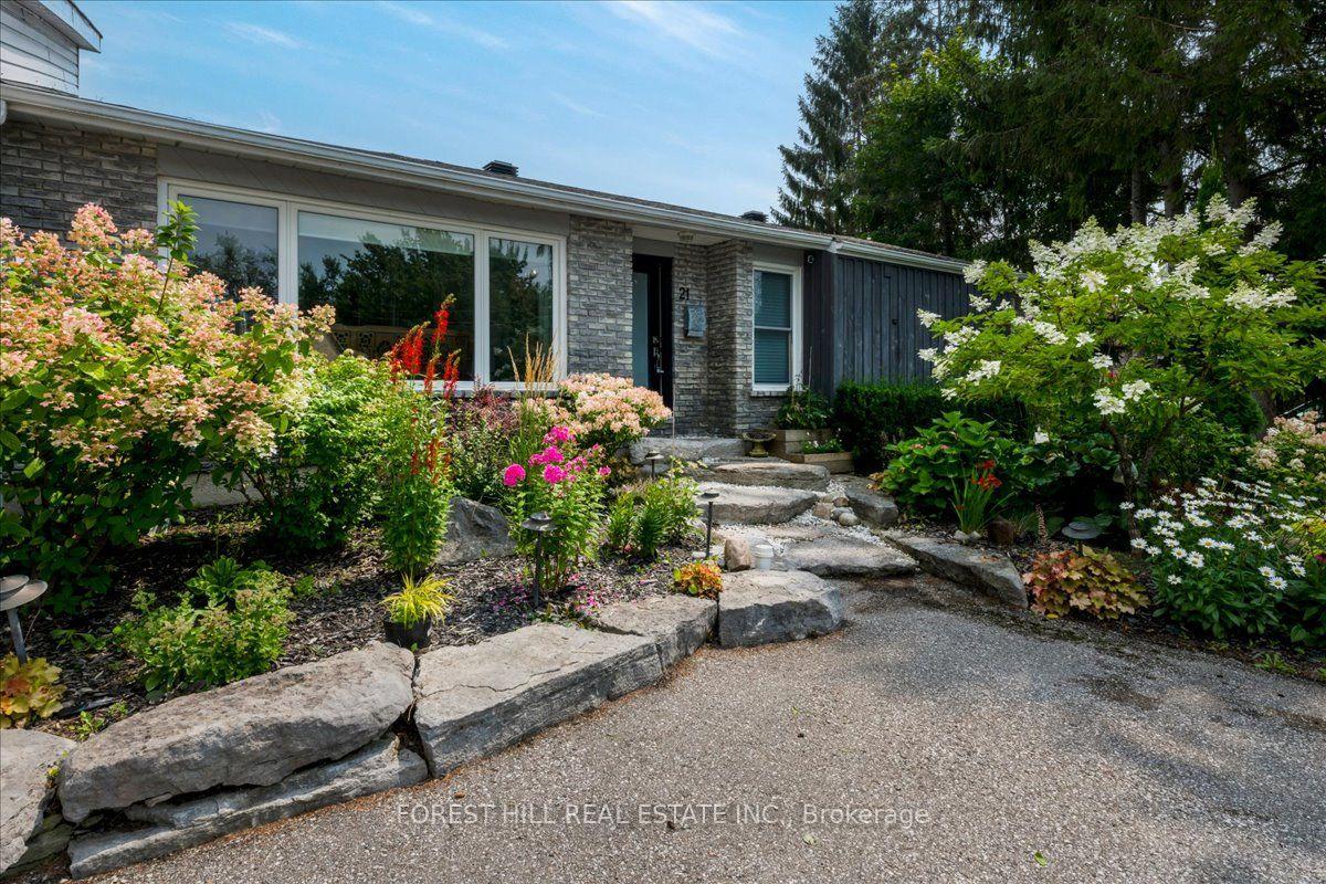 Photo 2 of 21 Pinetree Court, Ramara, Rural Ramara — HOMEH