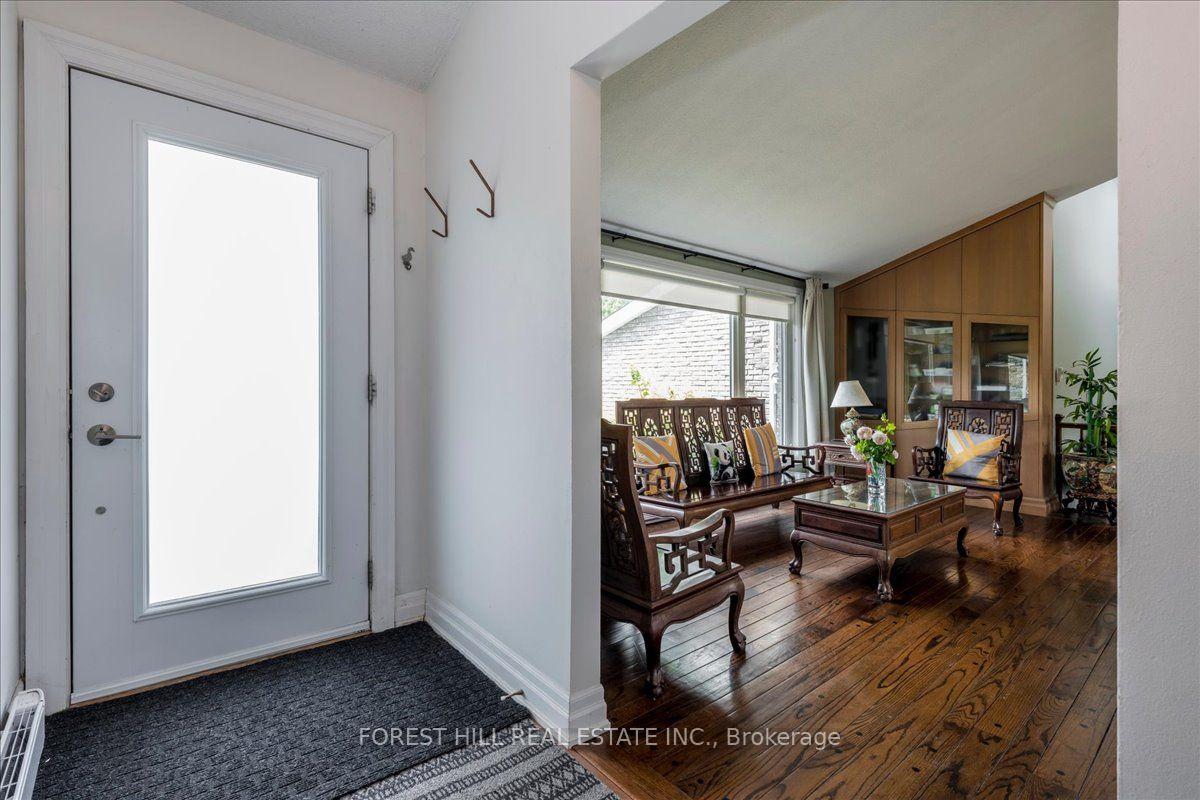 Photo 3 of 21 Pinetree Court, Ramara, Rural Ramara — HOMEH