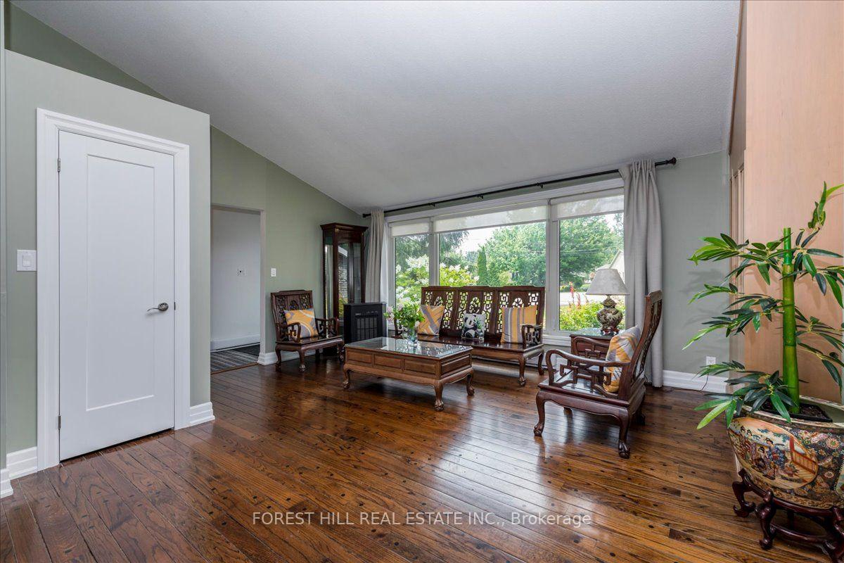 Photo 4 of 21 Pinetree Court, Ramara, Rural Ramara — HOMEH