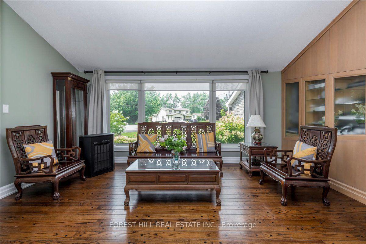 Photo 5 of 21 Pinetree Court, Ramara, Rural Ramara — HOMEH
