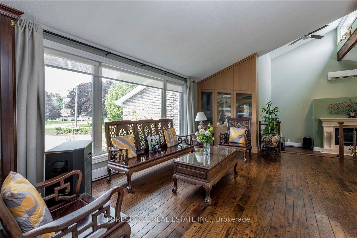 Photo 6 of 21 Pinetree Court, Ramara, Rural Ramara — HOMEH
