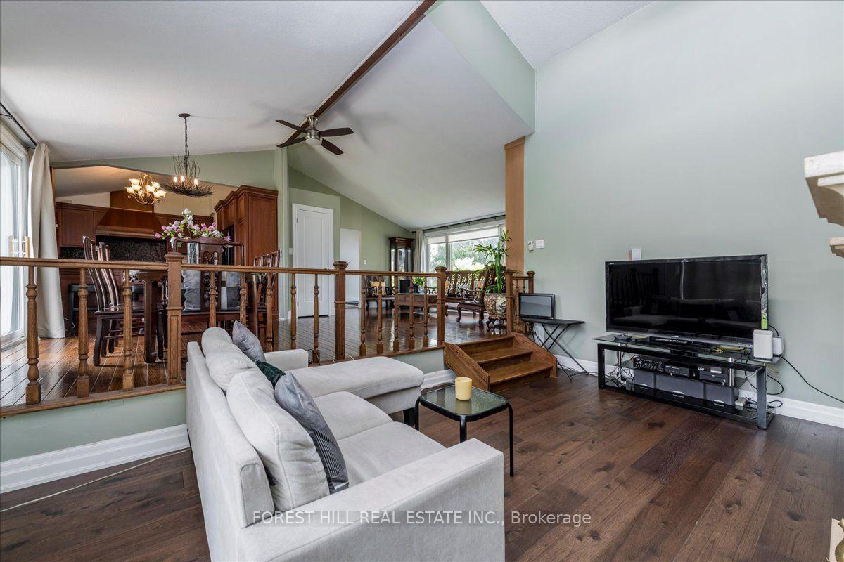 Photo 8 of 21 Pinetree Court, Ramara, Rural Ramara — HOMEH