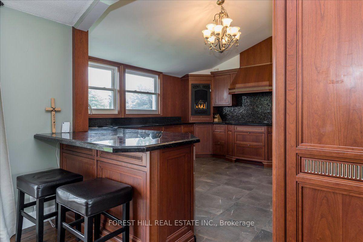 Photo 13 of 21 Pinetree Court, Ramara, Rural Ramara — HOMEH
