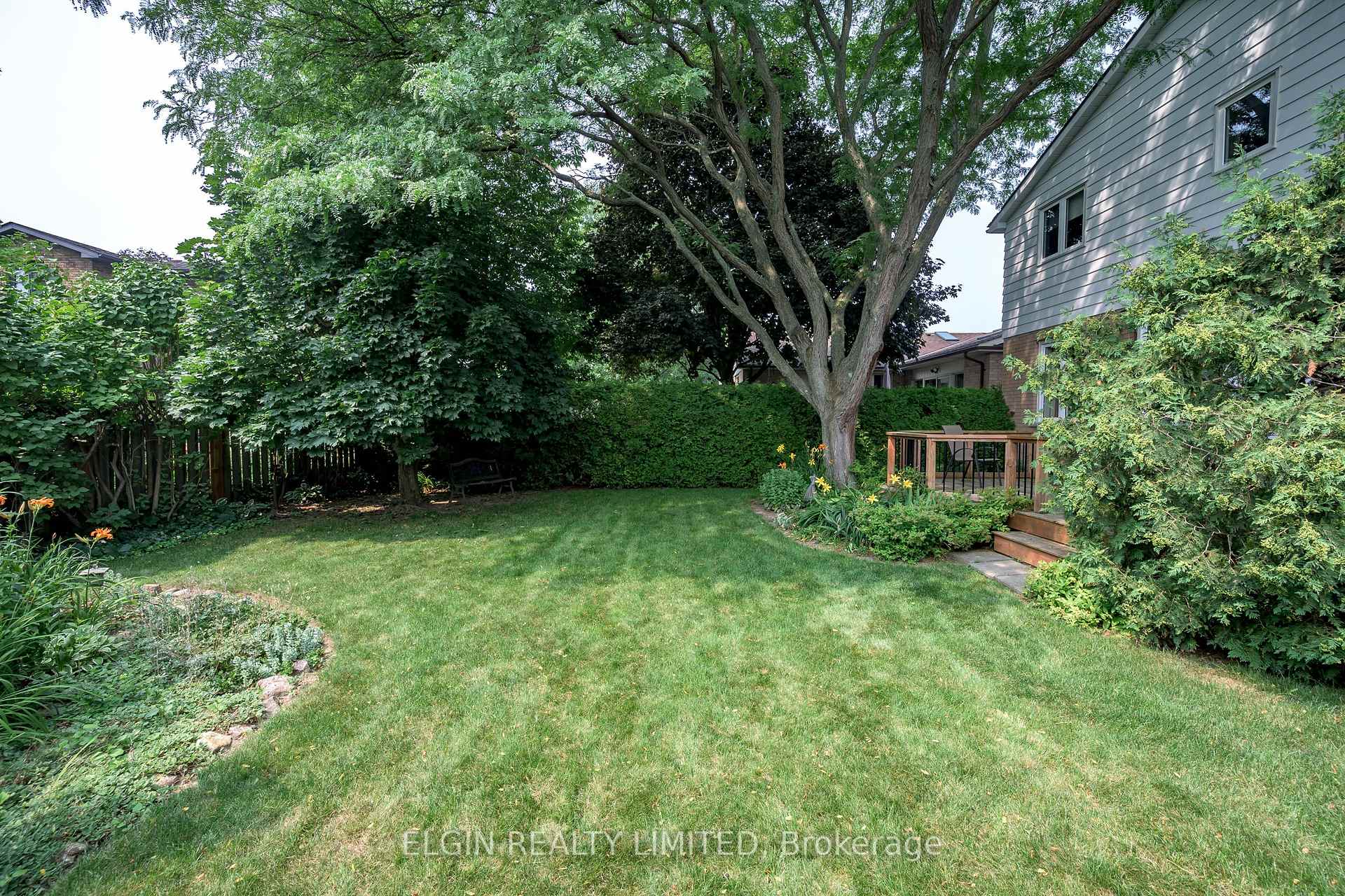 Photo 5 of 16 Massey Drive, St. Thomas — HOMEH