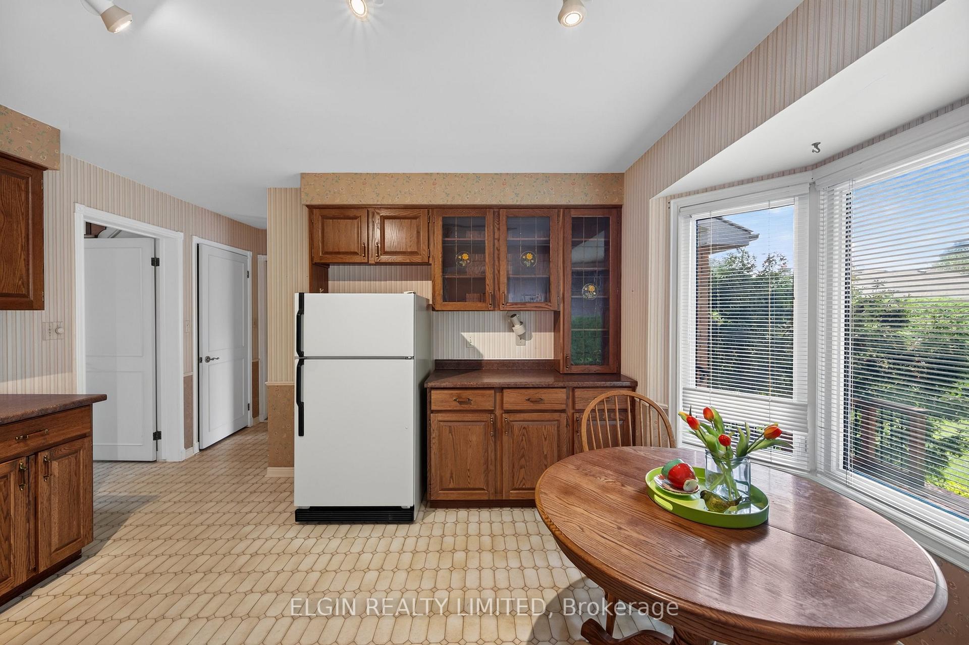 Photo 19 of 16 Massey Drive, St. Thomas — HOMEH