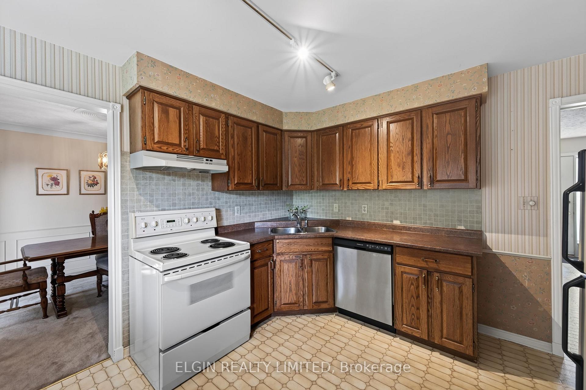 Photo 20 of 16 Massey Drive, St. Thomas — HOMEH