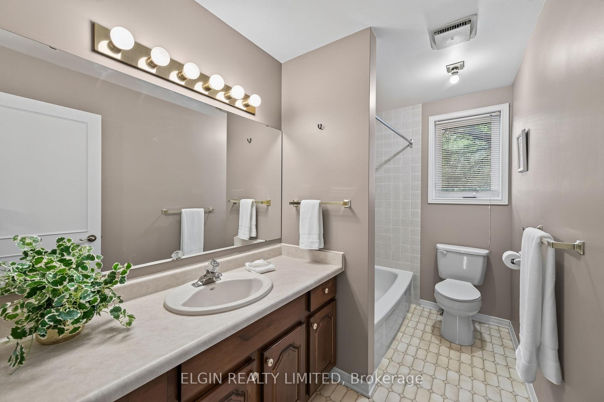Photo 31 of 16 Massey Drive, St. Thomas — HOMEH