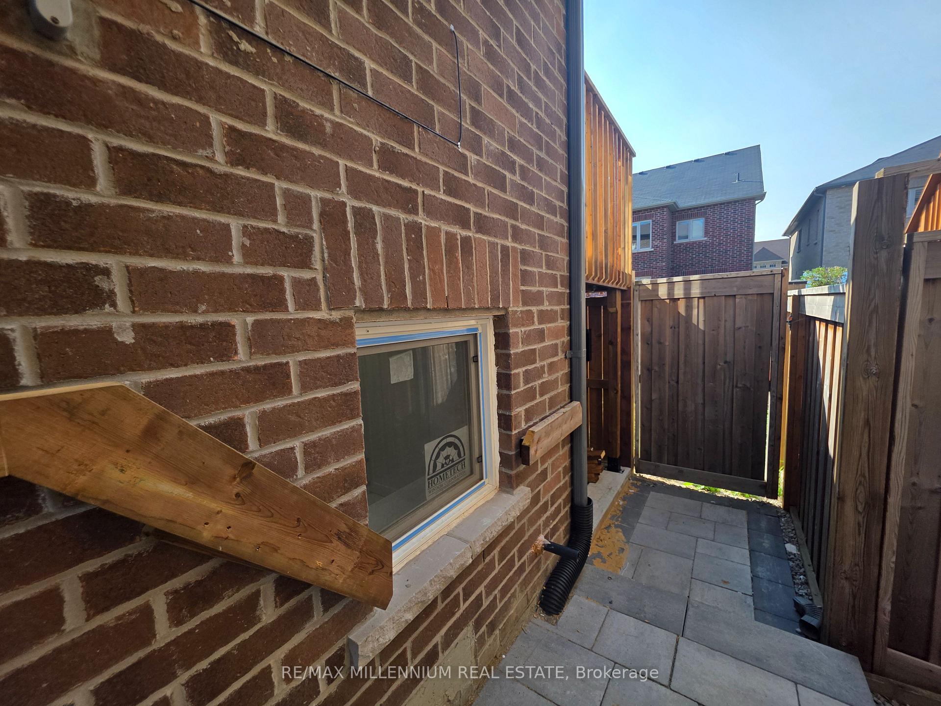 Photo 5 of Unit Lower Level, 253 East's Corners (Basement) Boulevard, Vaughan, Kleinburg — HOMEH