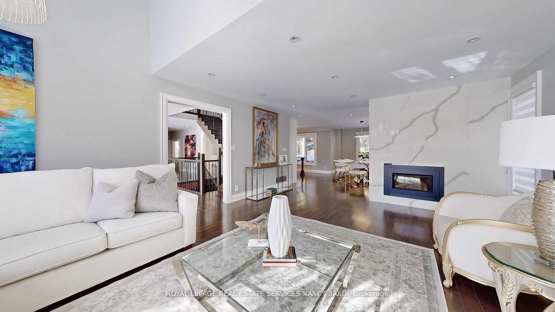 Photo 9 of 136 Denlow Boulevard, North York, Banbury-Don Mills — HOMEH
