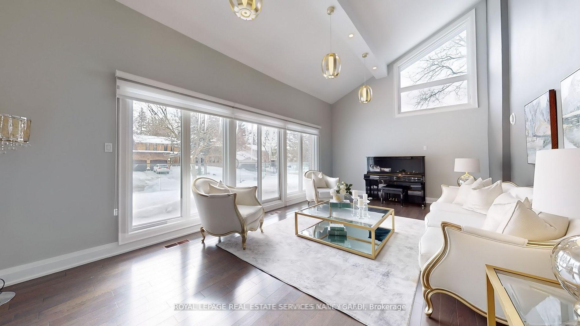 Photo 11 of 136 Denlow Boulevard, North York, Banbury-Don Mills — HOMEH