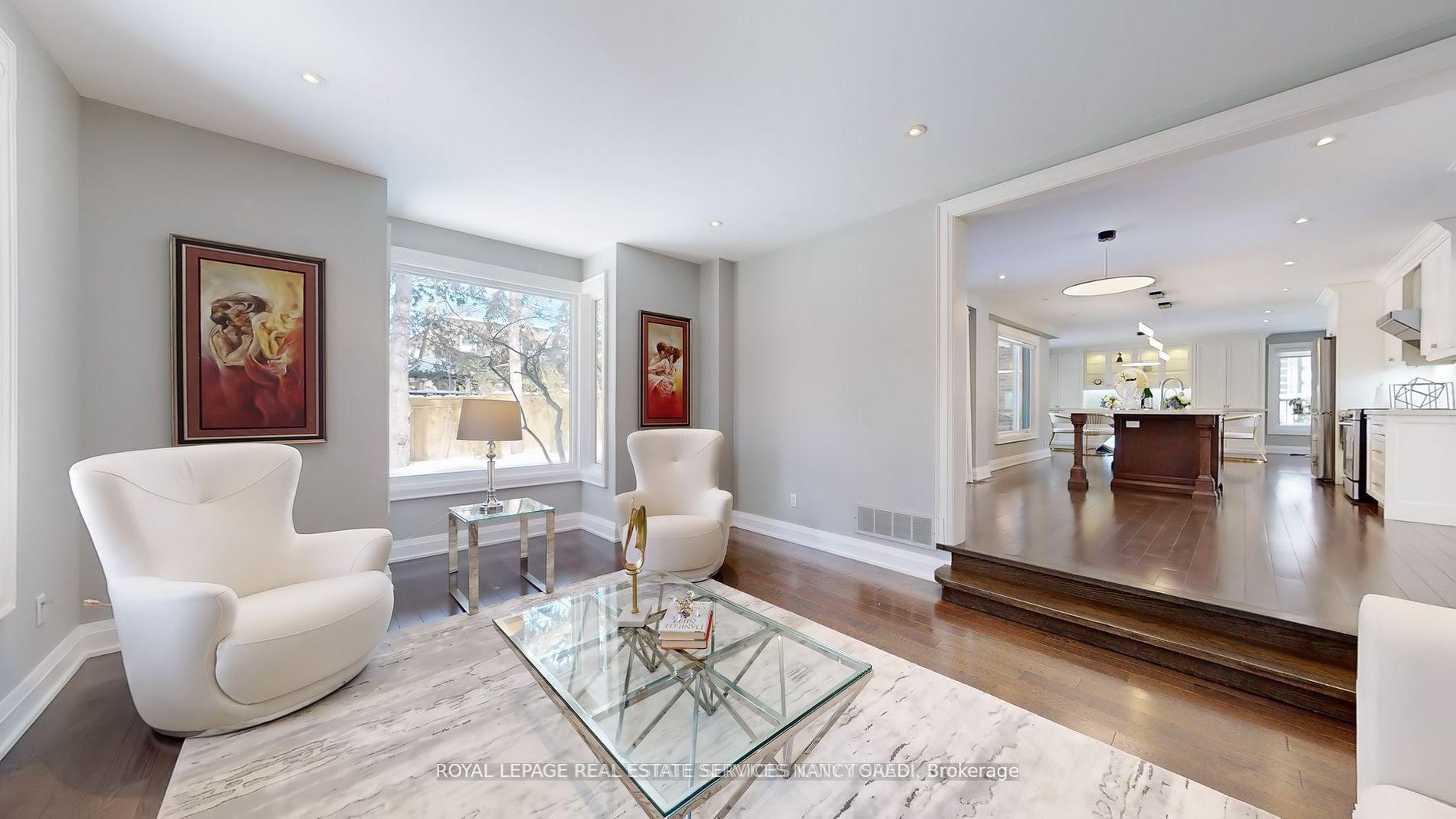 Photo 17 of 136 Denlow Boulevard, North York, Banbury-Don Mills — HOMEH