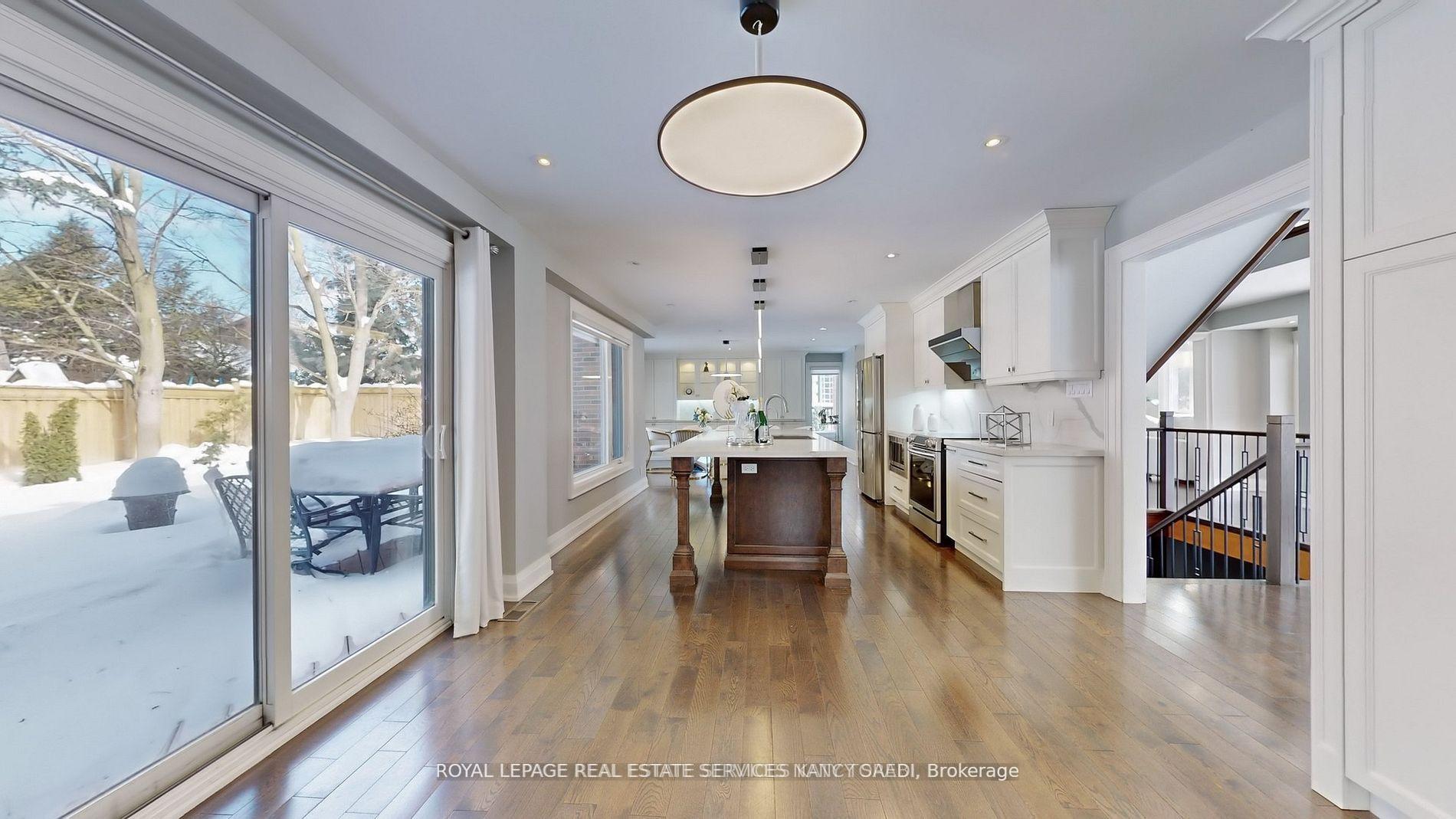 Photo 21 of 136 Denlow Boulevard, North York, Banbury-Don Mills — HOMEH
