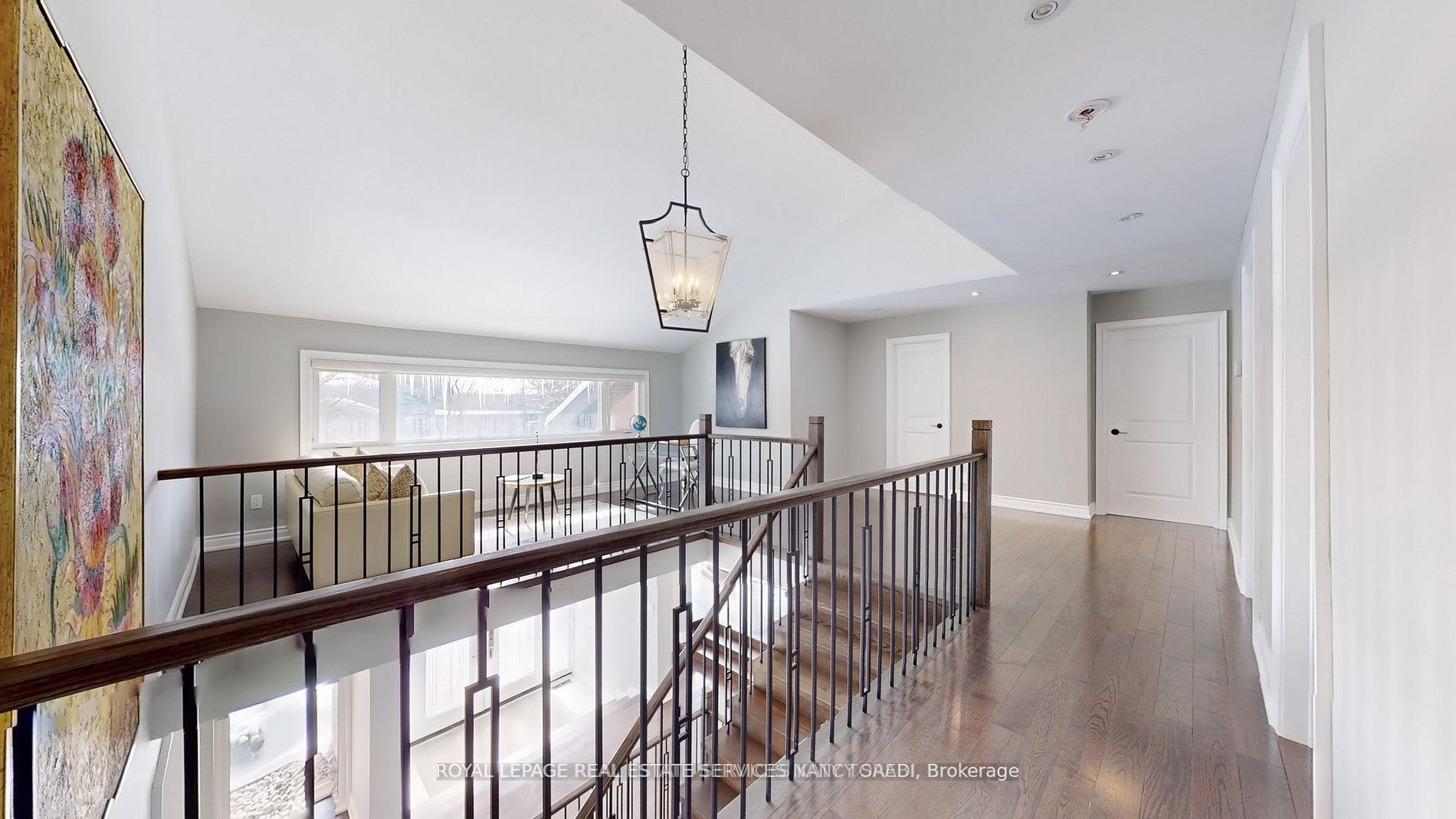 Photo 35 of 136 Denlow Boulevard, North York, Banbury-Don Mills — HOMEH