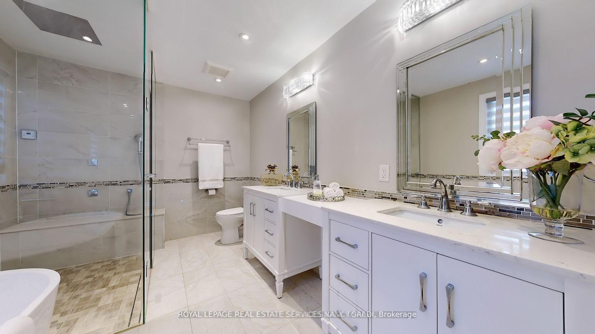 Photo 43 of 136 Denlow Boulevard, North York, Banbury-Don Mills — HOMEH
