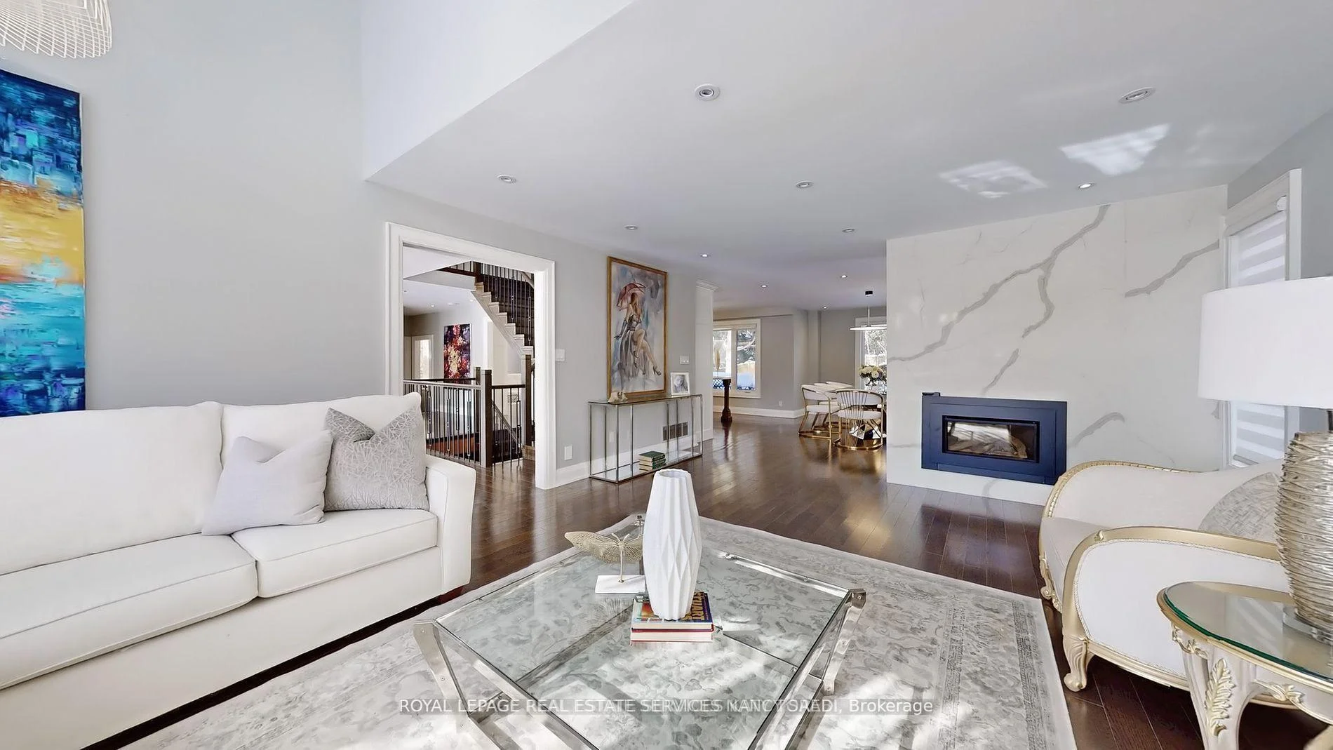 Photo 20 of 136 Denlow Boulevard, North York, Banbury-Don Mills — HOMEH