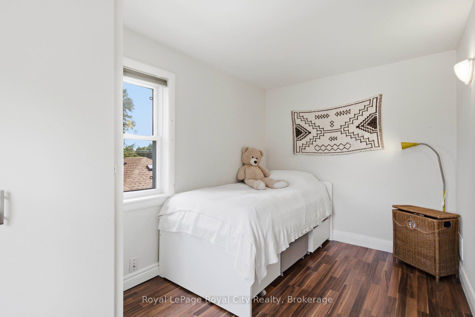 Photo 19 of 116 Emma Street, Guelph, General Hospital — HOMEH