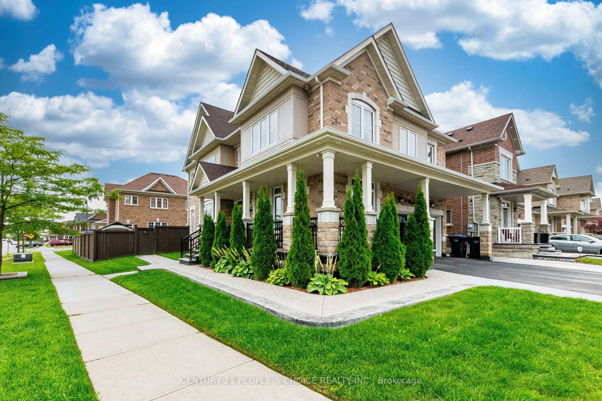 Photo 3 of 1 Rookie Street, Brampton, Northwest Brampton — HOMEH
