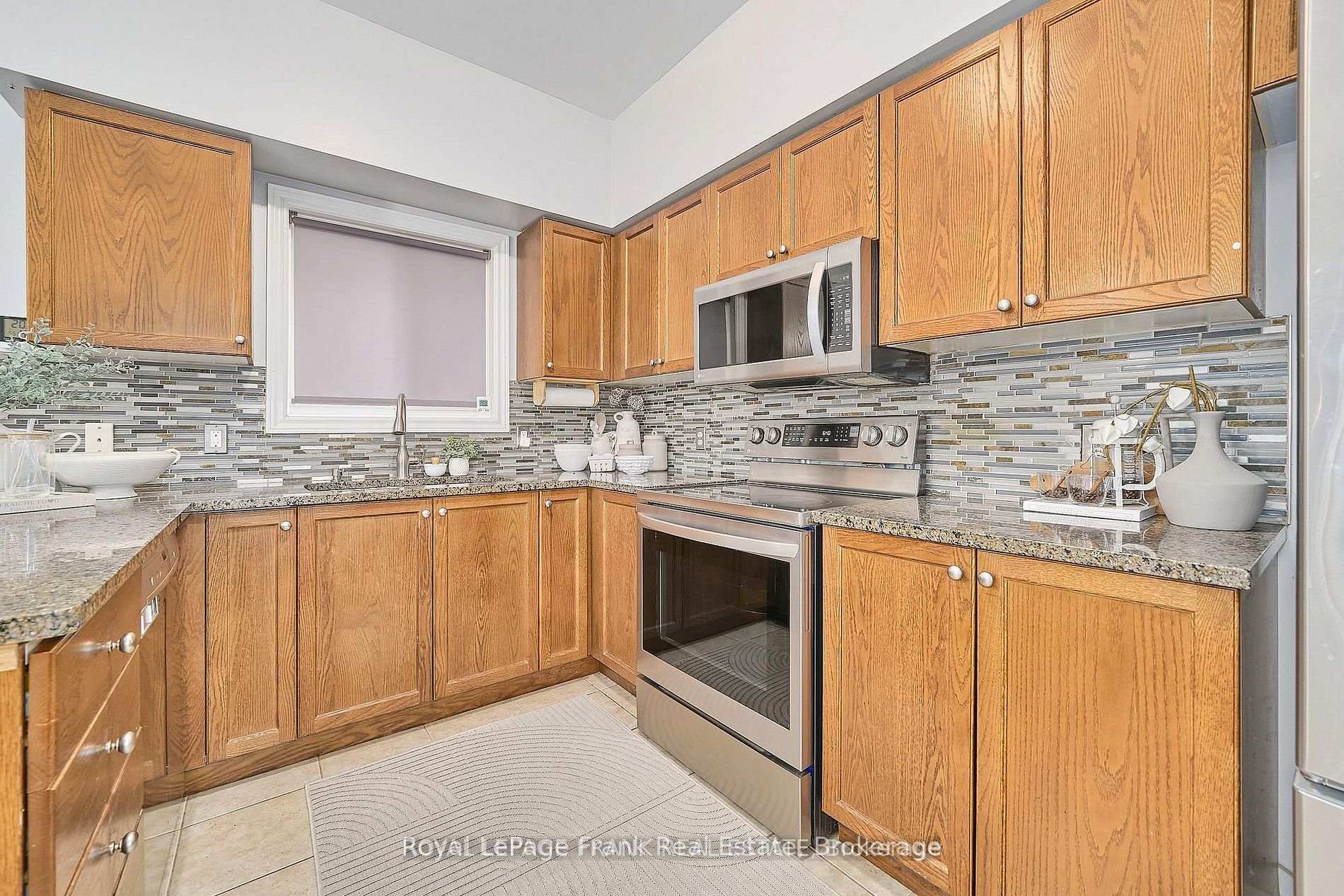 Photo 13 of 5 Partner Drive, Clarington, Courtice — HOMEH