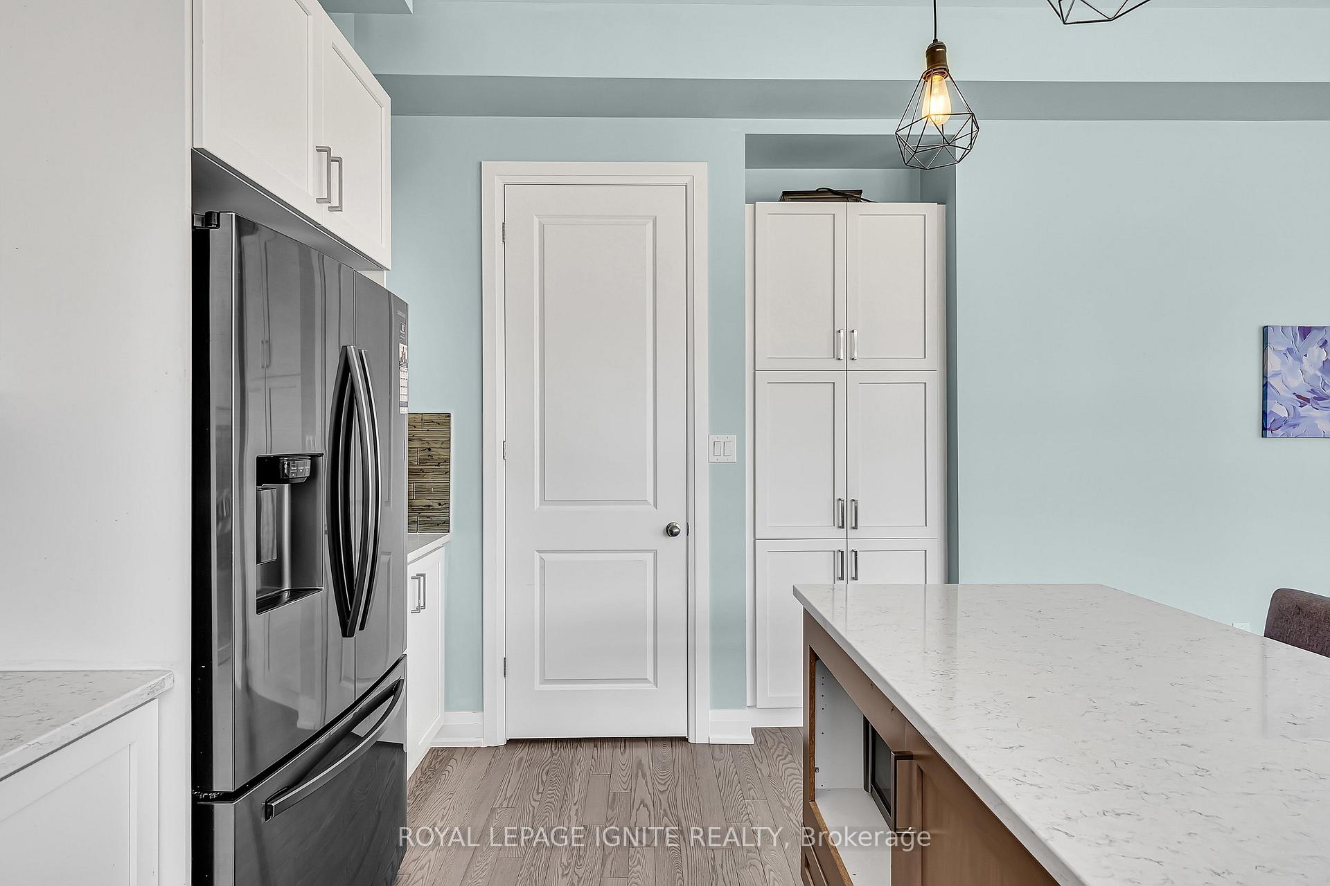 Photo 11 of 11 Larkin Lane, Clarington, Bowmanville — HOMEH