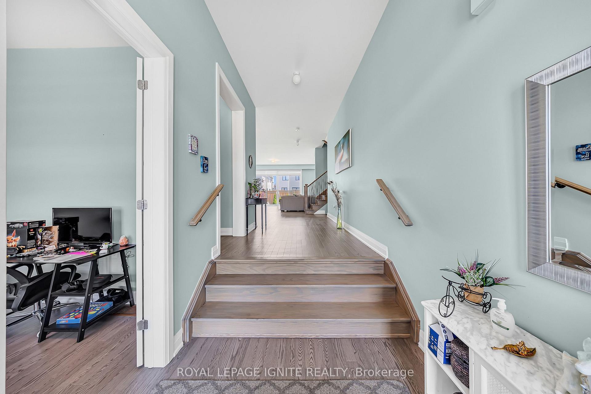 Photo 22 of 11 Larkin Lane, Clarington, Bowmanville — HOMEH