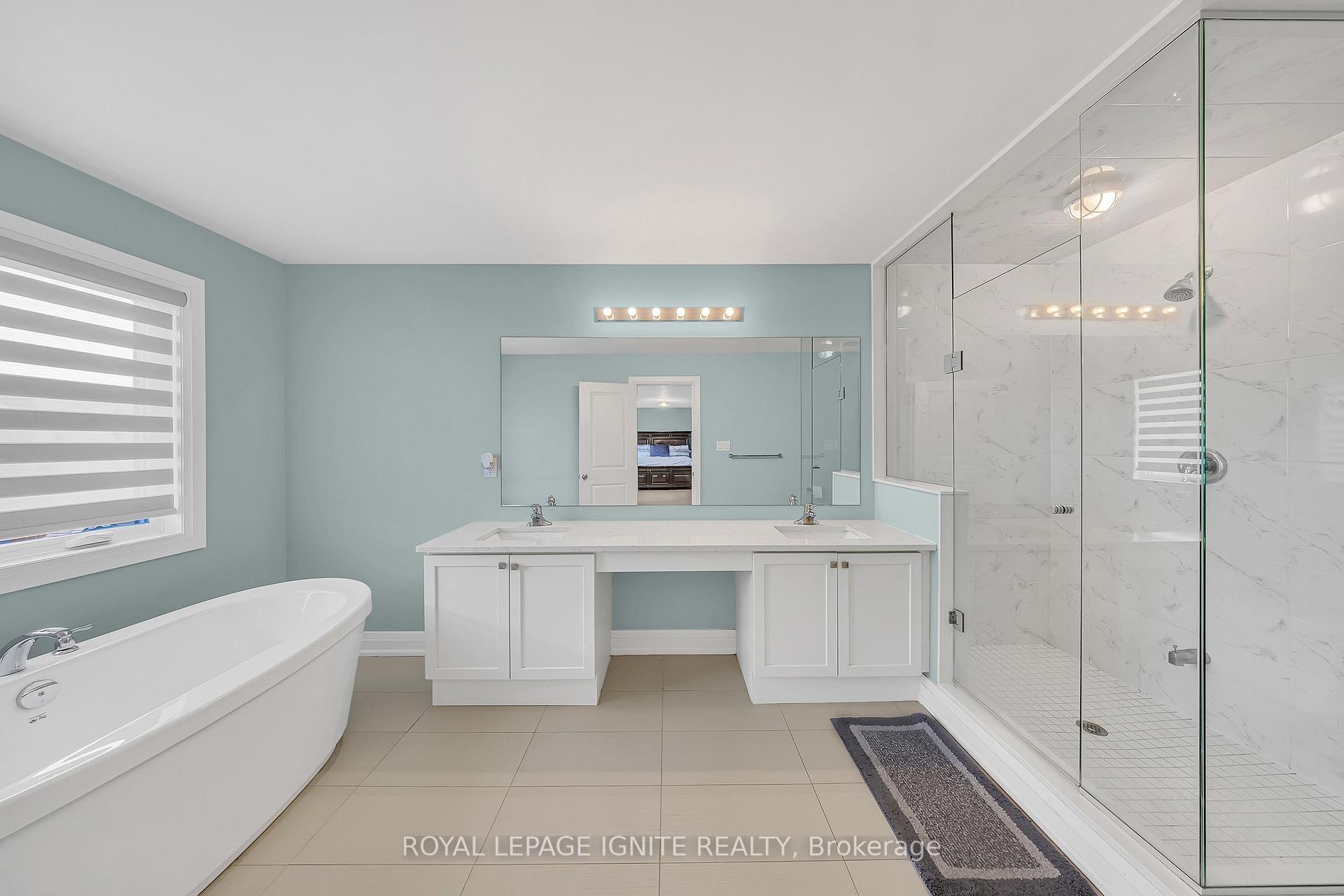 Photo 32 of 11 Larkin Lane, Clarington, Bowmanville — HOMEH