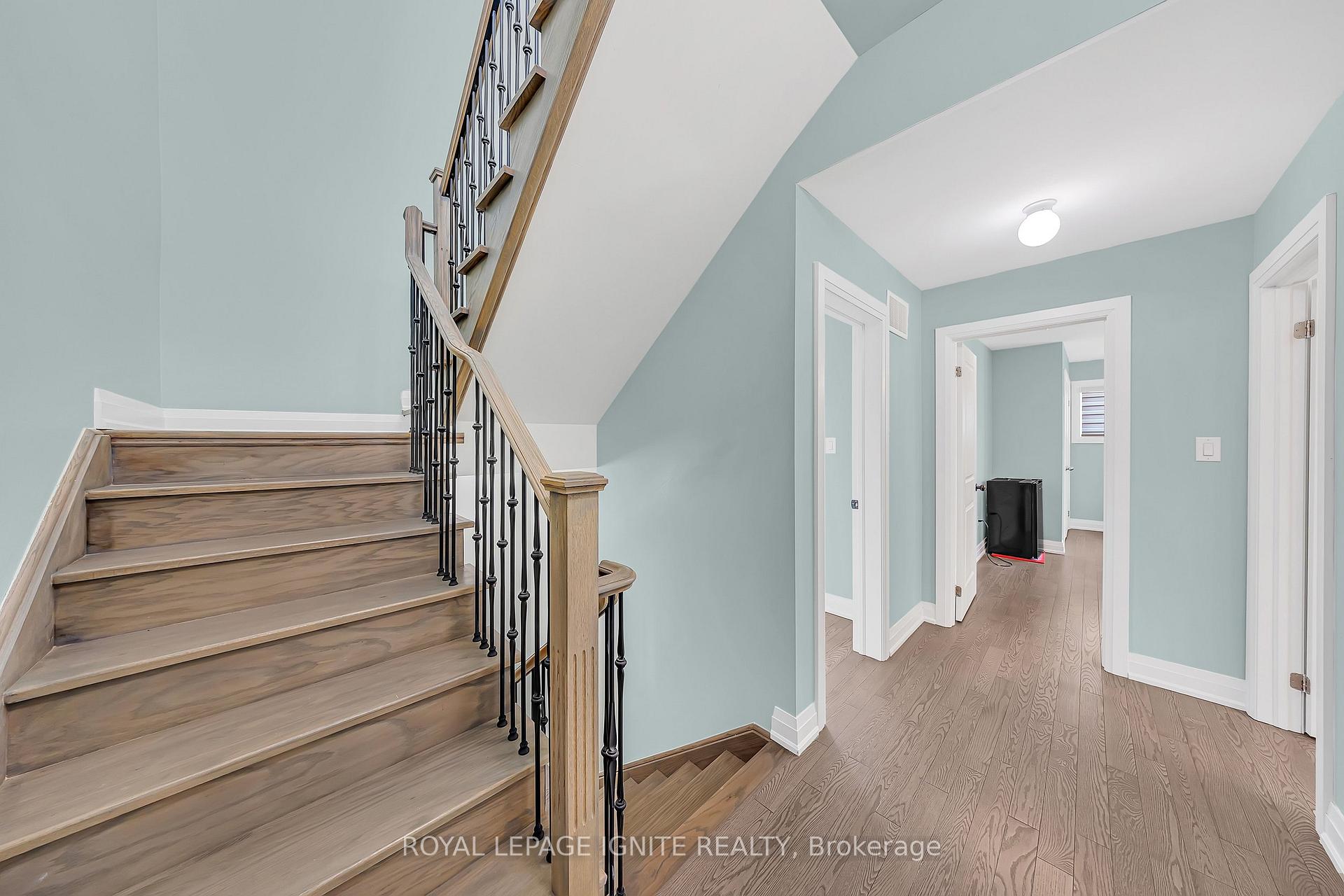 Photo 34 of 11 Larkin Lane, Clarington, Bowmanville — HOMEH