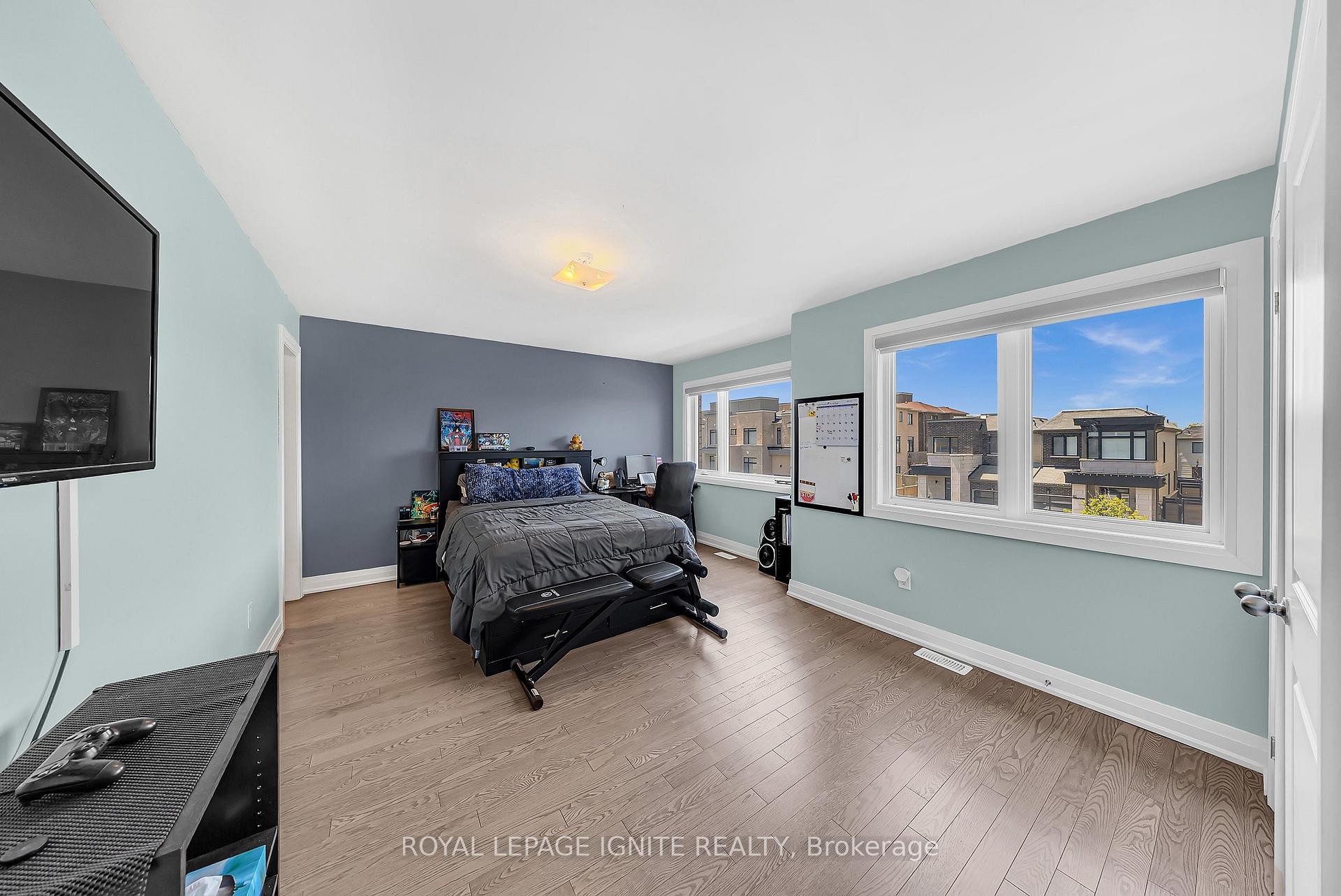Photo 36 of 11 Larkin Lane, Clarington, Bowmanville — HOMEH