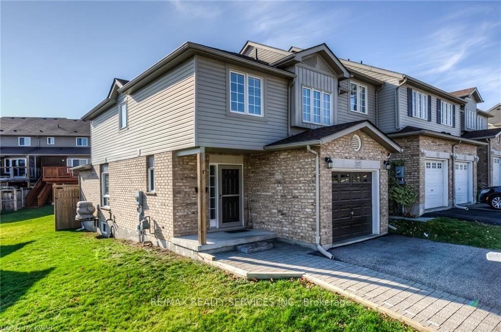 Photo 1 of 317 Briarmeadow Drive, Kitchener, Idlewood — HOMEH