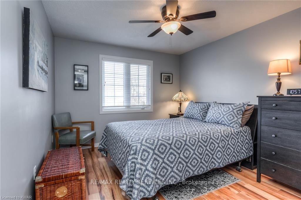 Photo 10 of 317 Briarmeadow Drive, Kitchener, Idlewood — HOMEH