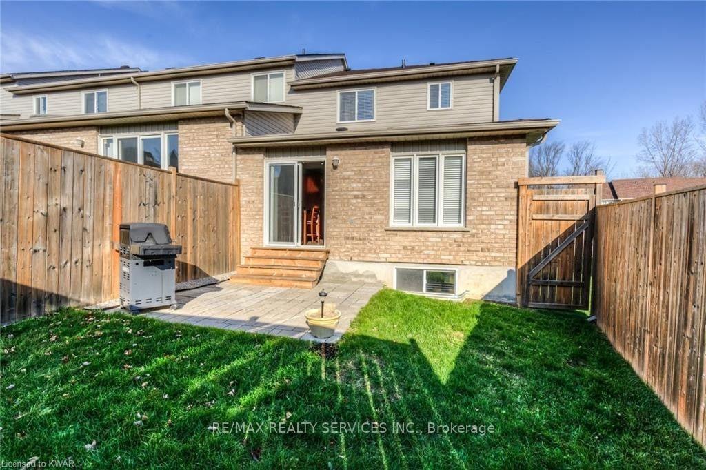 Photo 17 of 317 Briarmeadow Drive, Kitchener, Idlewood — HOMEH
