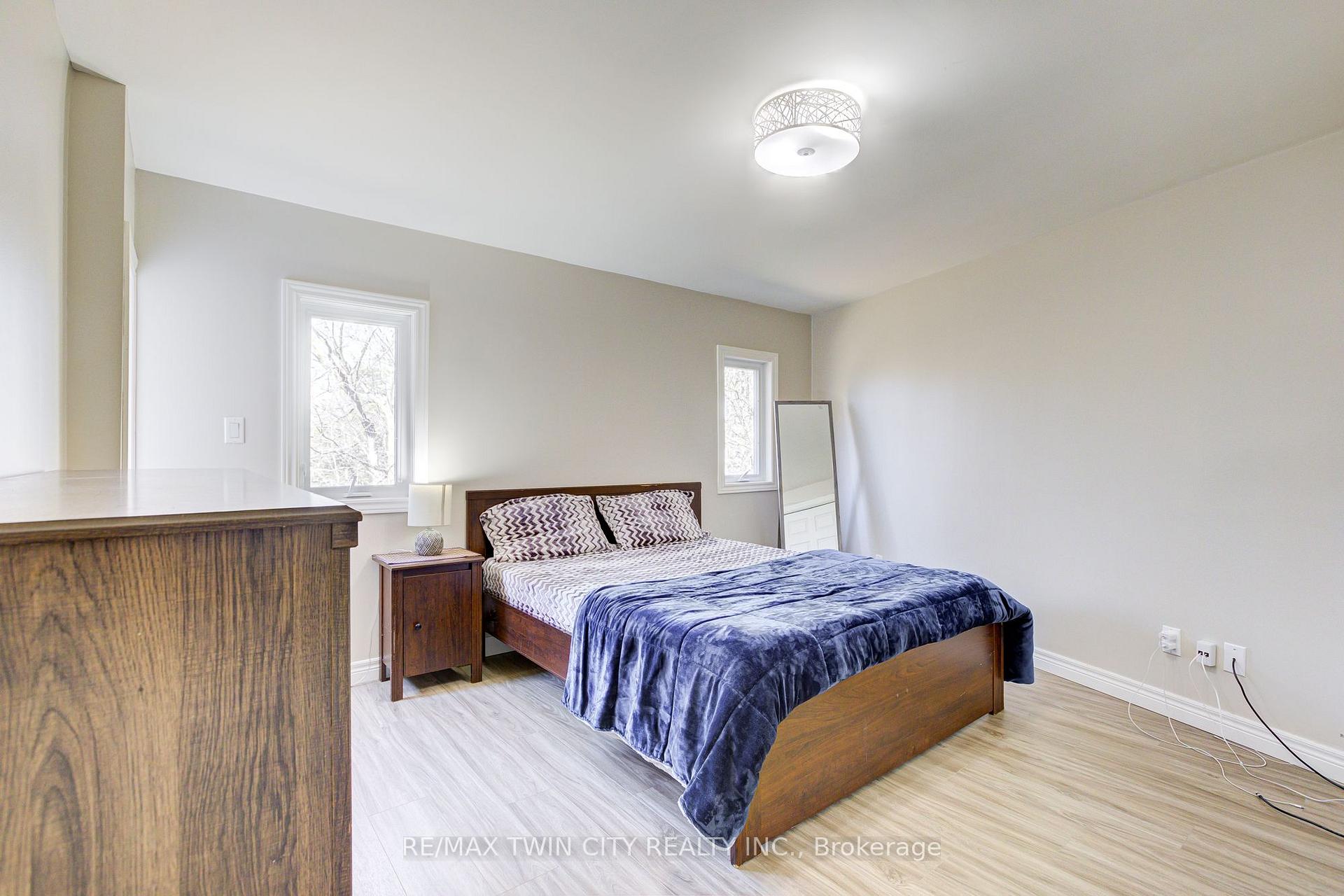 Photo 21 of 22 Blackhorne Crescent, Kitchener, Alpine — HOMEH