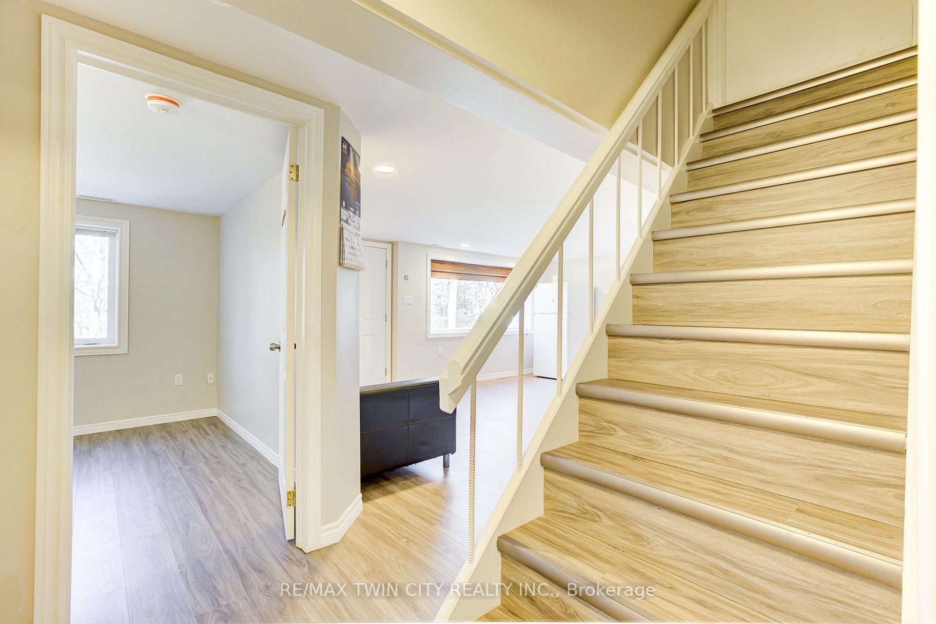 Photo 24 of 22 Blackhorne Crescent, Kitchener, Alpine — HOMEH