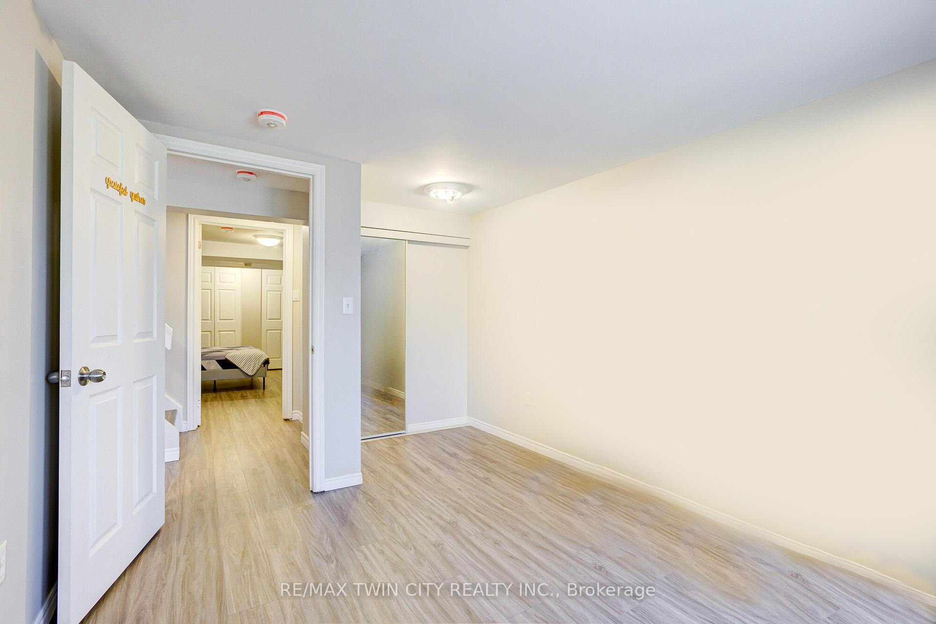 Photo 28 of 22 Blackhorne Crescent, Kitchener, Alpine — HOMEH