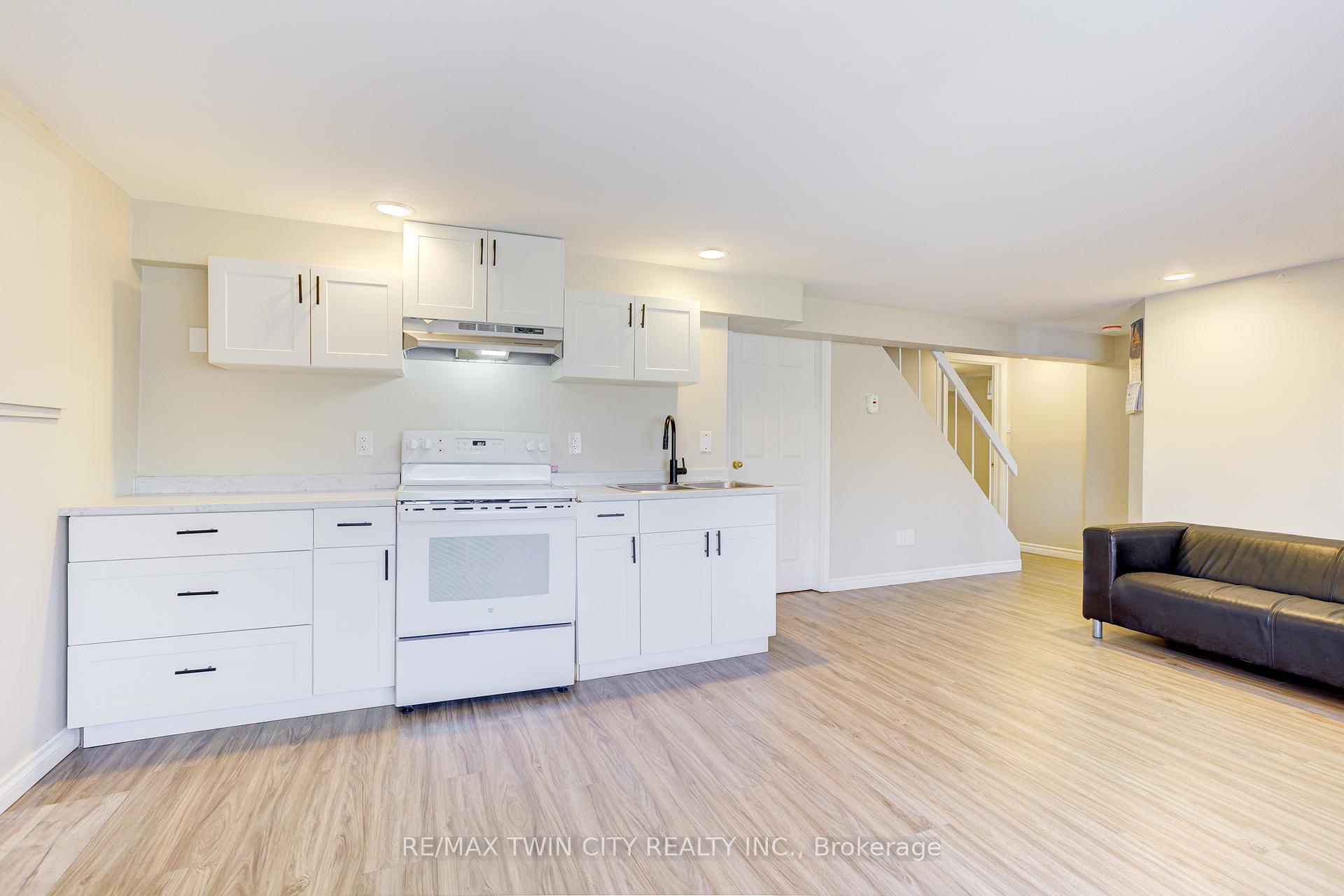 Photo 30 of 22 Blackhorne Crescent, Kitchener, Alpine — HOMEH