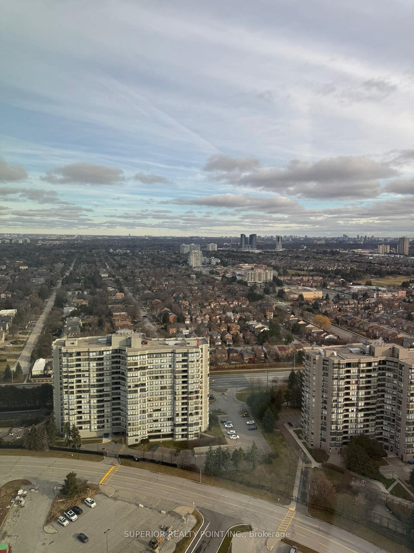 Photo 2 of Unit 3310, 30 Upper Mall Way, Vaughan, Brownridge — HOMEH