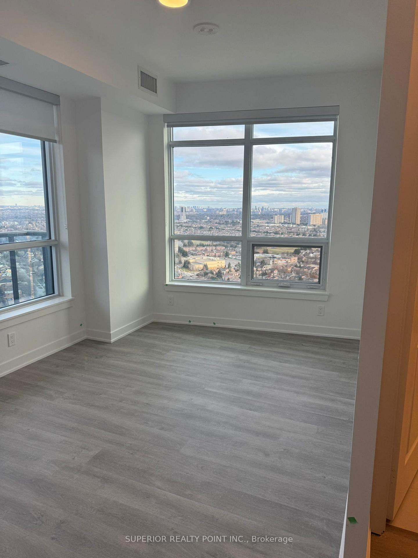 Photo 7 of Unit 3310, 30 Upper Mall Way, Vaughan, Brownridge — HOMEH