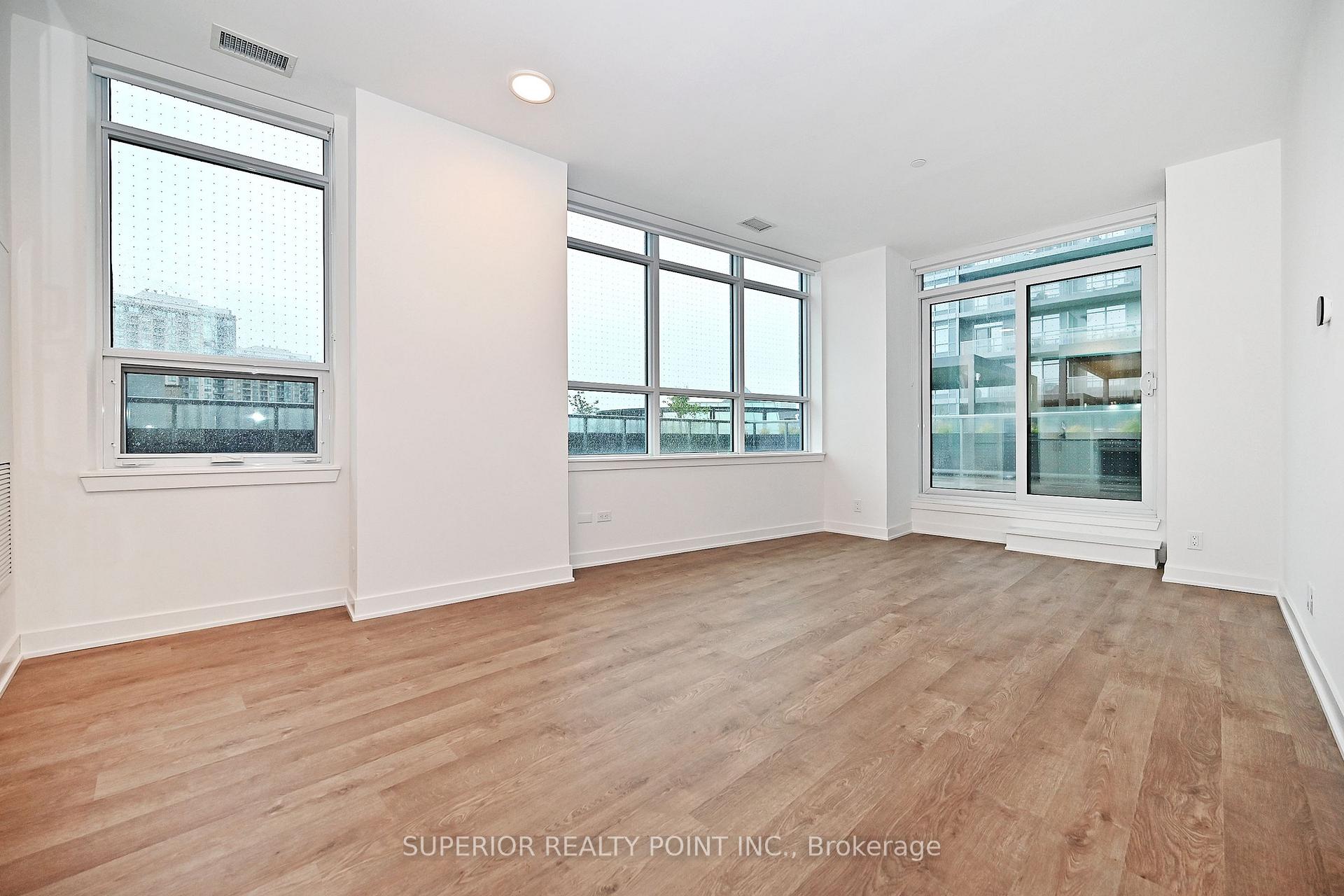 Photo 8 of Unit A214, 30 Upper Mall Way, Vaughan, Brownridge — HOMEH