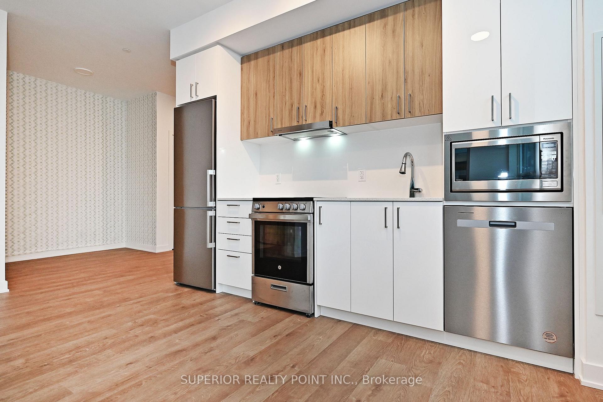 Photo 16 of Unit A214, 30 Upper Mall Way, Vaughan, Brownridge — HOMEH