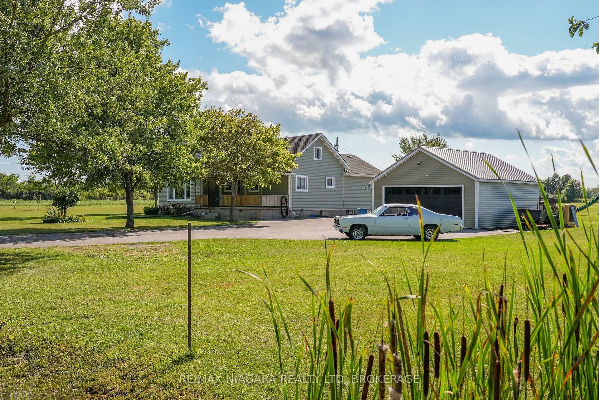 Photo 2 of 11871 Sodom Road, Niagara Falls, Lyons Creek — HOMEH