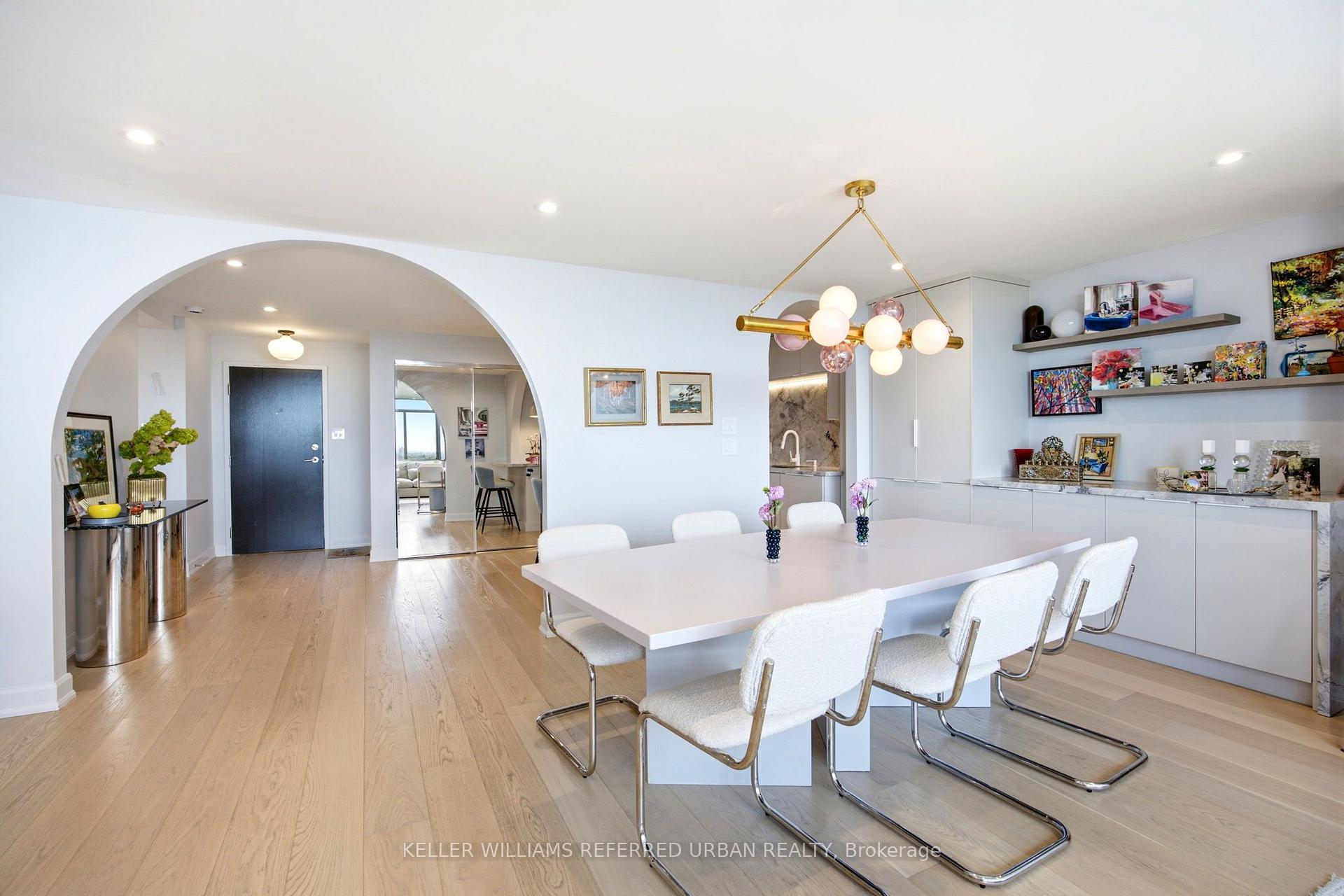 Photo 12 of Unit 1501, 3000 Bathurst Street, Toronto, Englemount-Lawrence — HOMEH