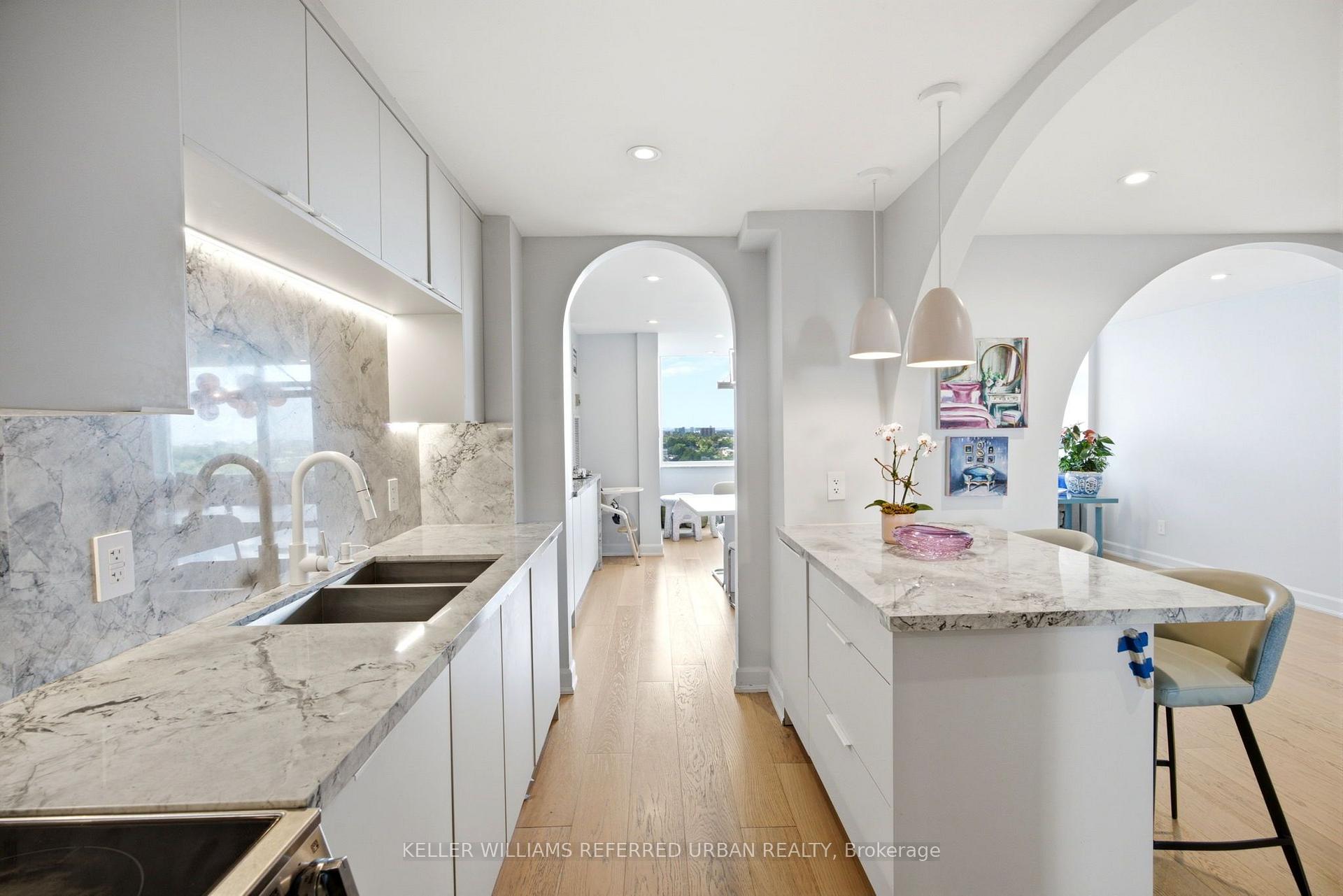 Photo 16 of Unit 1501, 3000 Bathurst Street, Toronto, Englemount-Lawrence — HOMEH