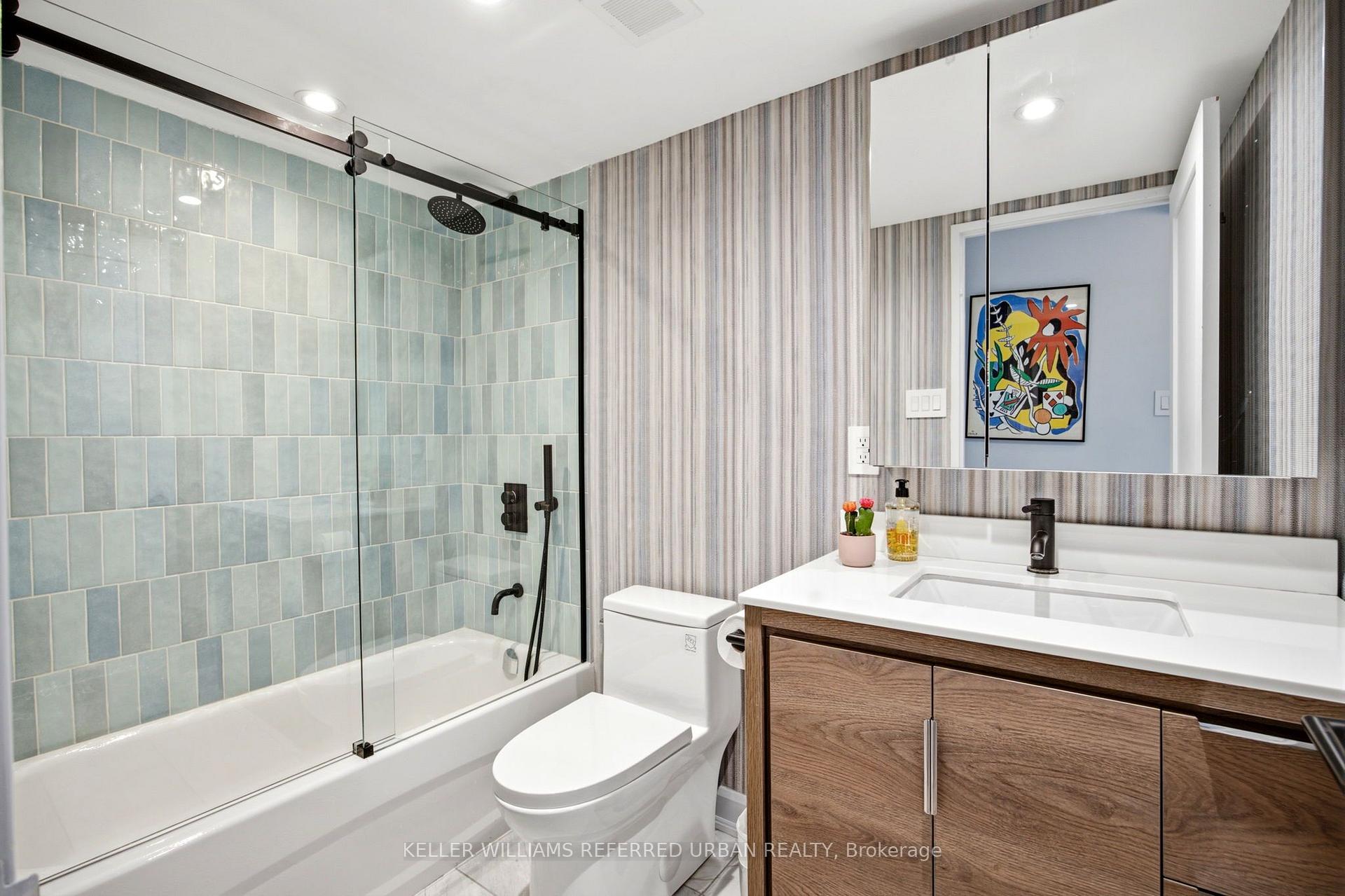 Photo 26 of Unit 1501, 3000 Bathurst Street, Toronto, Englemount-Lawrence — HOMEH